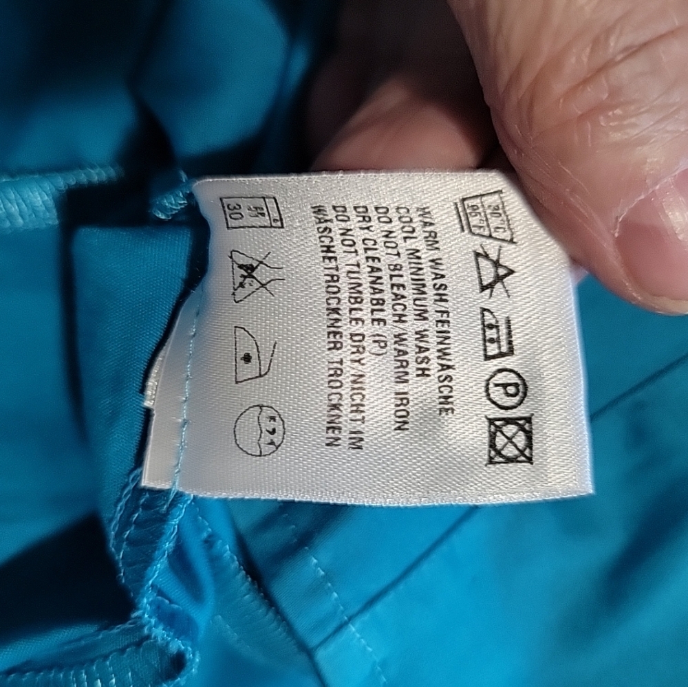 Escada Blue Teal Button-Up Women's Blouse Size 42 Tailored Fit - Picture 11 of 11